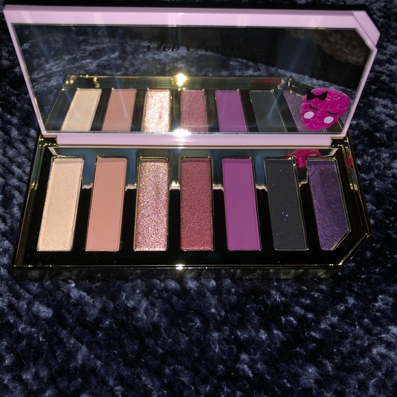 Too Faced Razzle Dazzle Berry Eyeshadow Palette - Picture 10 of 11